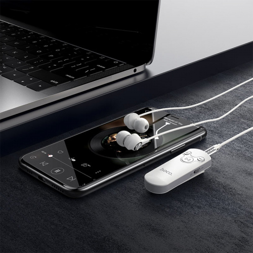 hoco-e52-euphony-wireless-audio-receiver-earphone-interior-white