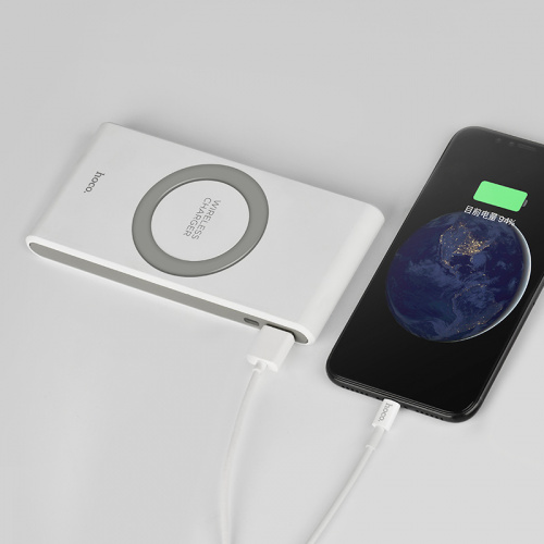 b32-wireless-power-bank-charging